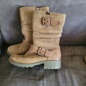 Mid calf leather boots